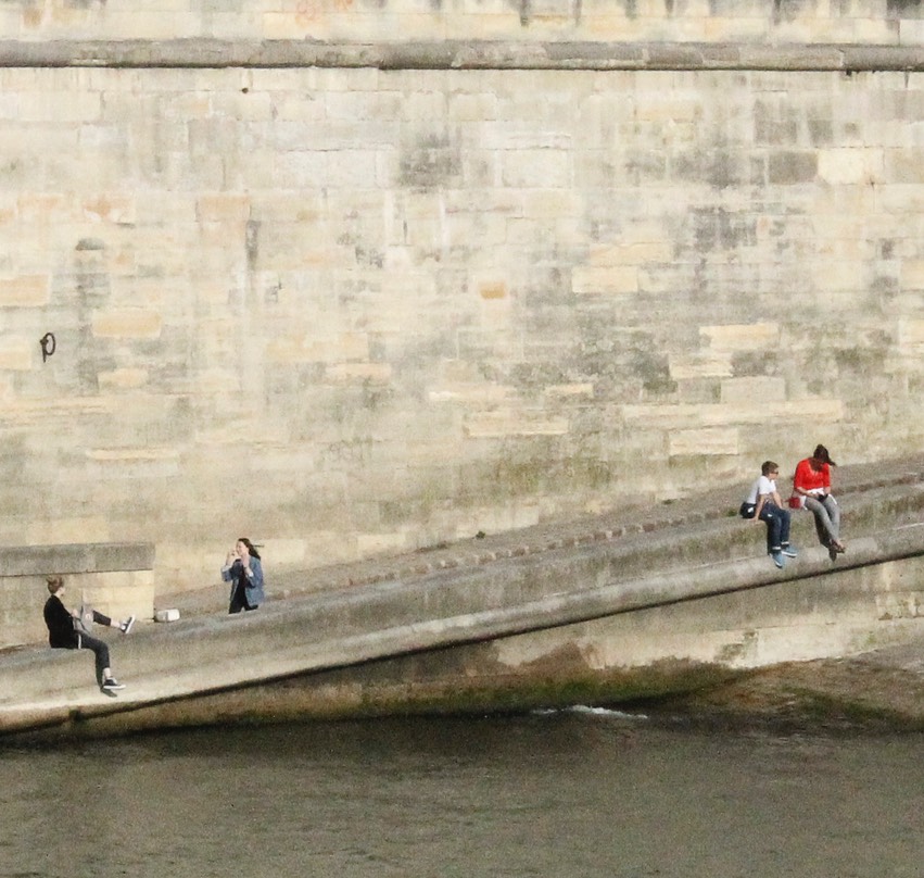 Happy people langs de Seine